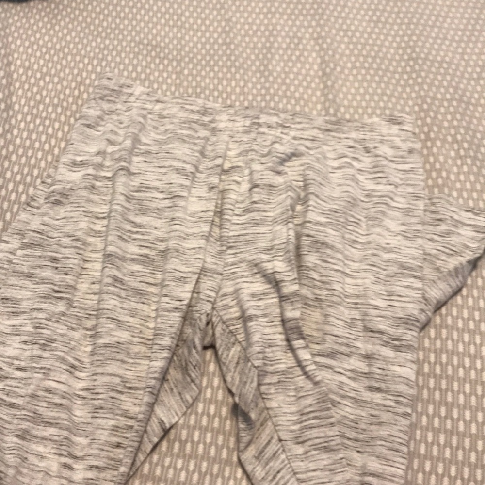 grey leggings